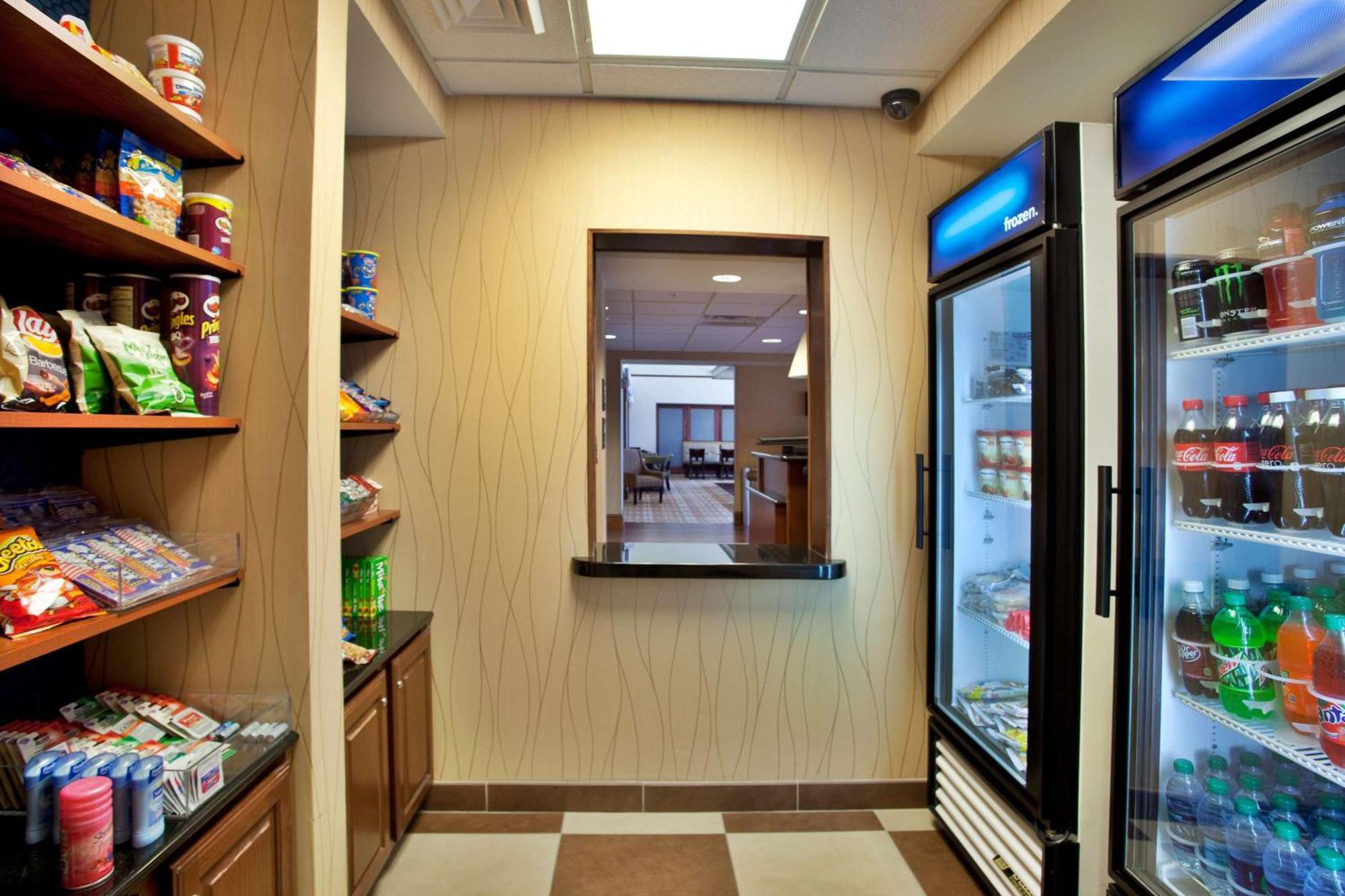 Hampton Inn & Suites Морган Сити Съоръжения снимка