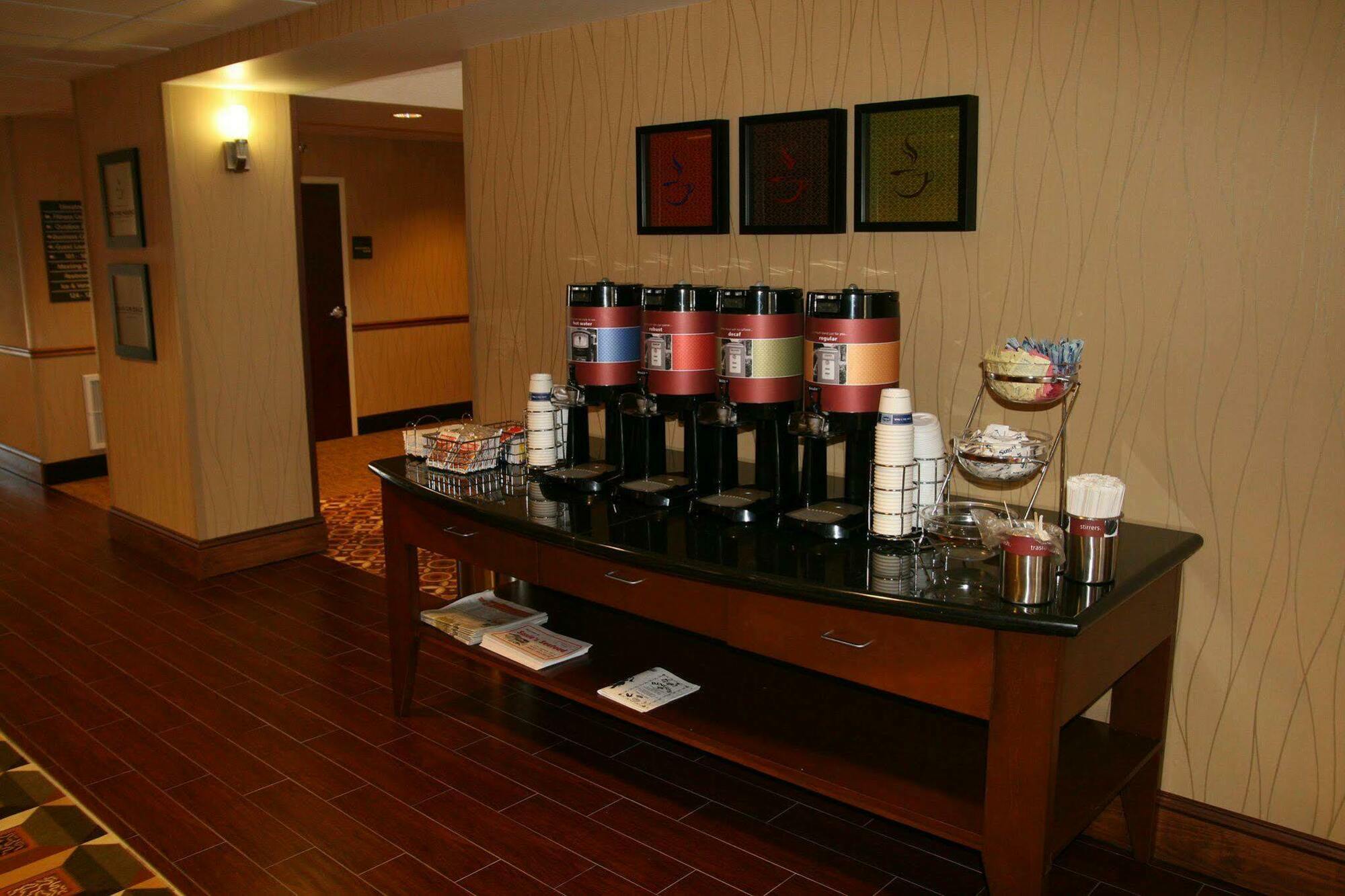 Hampton Inn & Suites Морган Сити Екстериор снимка