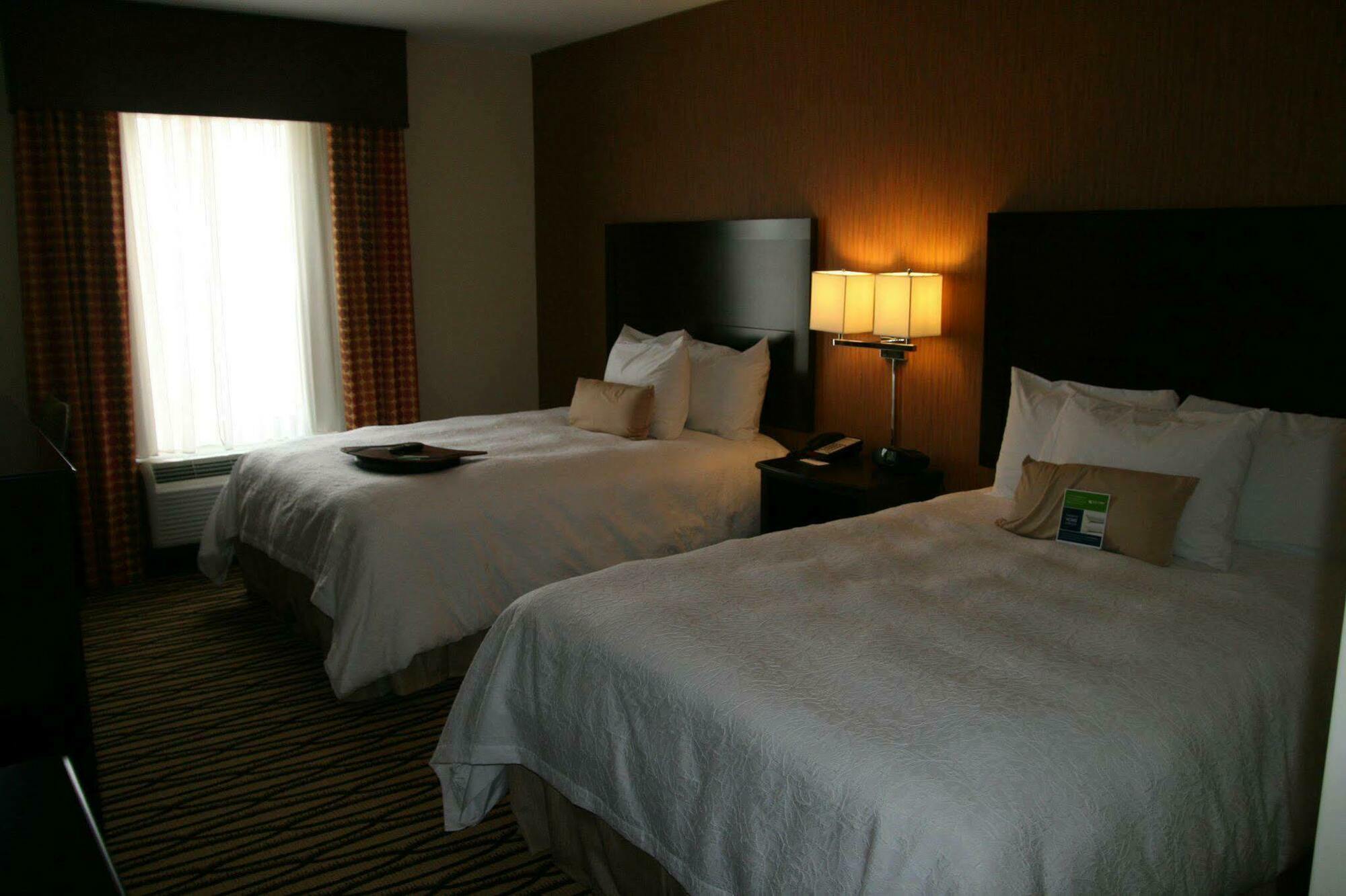 Hampton Inn & Suites Морган Сити Стая снимка